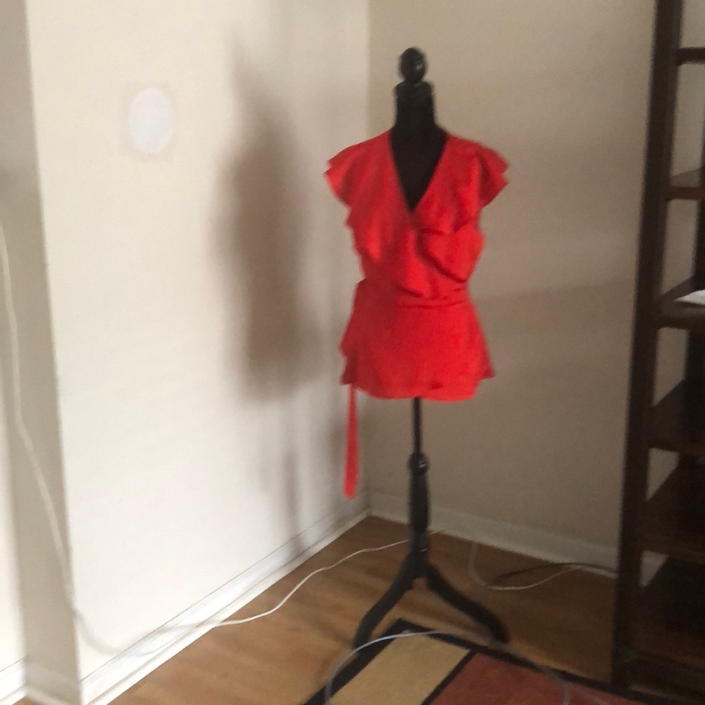 Ava Aiden sleeveless blouse w/ wrap tie /side.